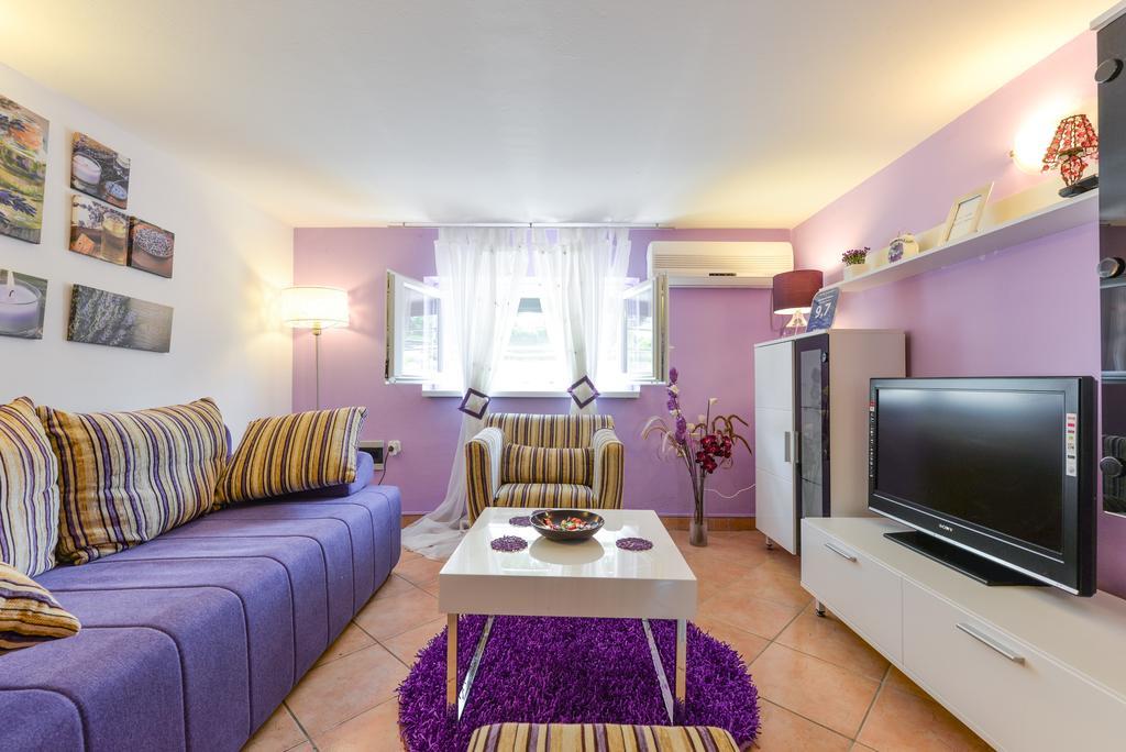 Apartment Mirana With Garden And Free Parking Zadar Quarto foto
