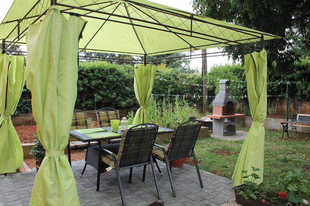 Apartment Mirana With Garden And Free Parking Zadar Quarto foto